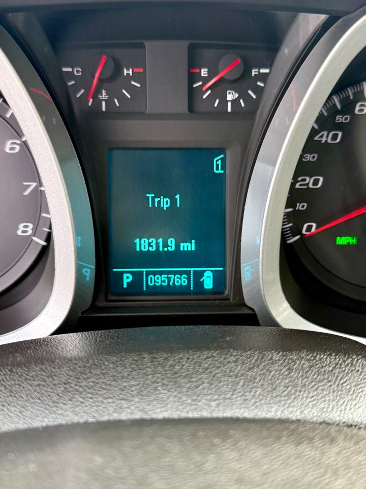 Chevrolet Equinox LS 2WD 2011