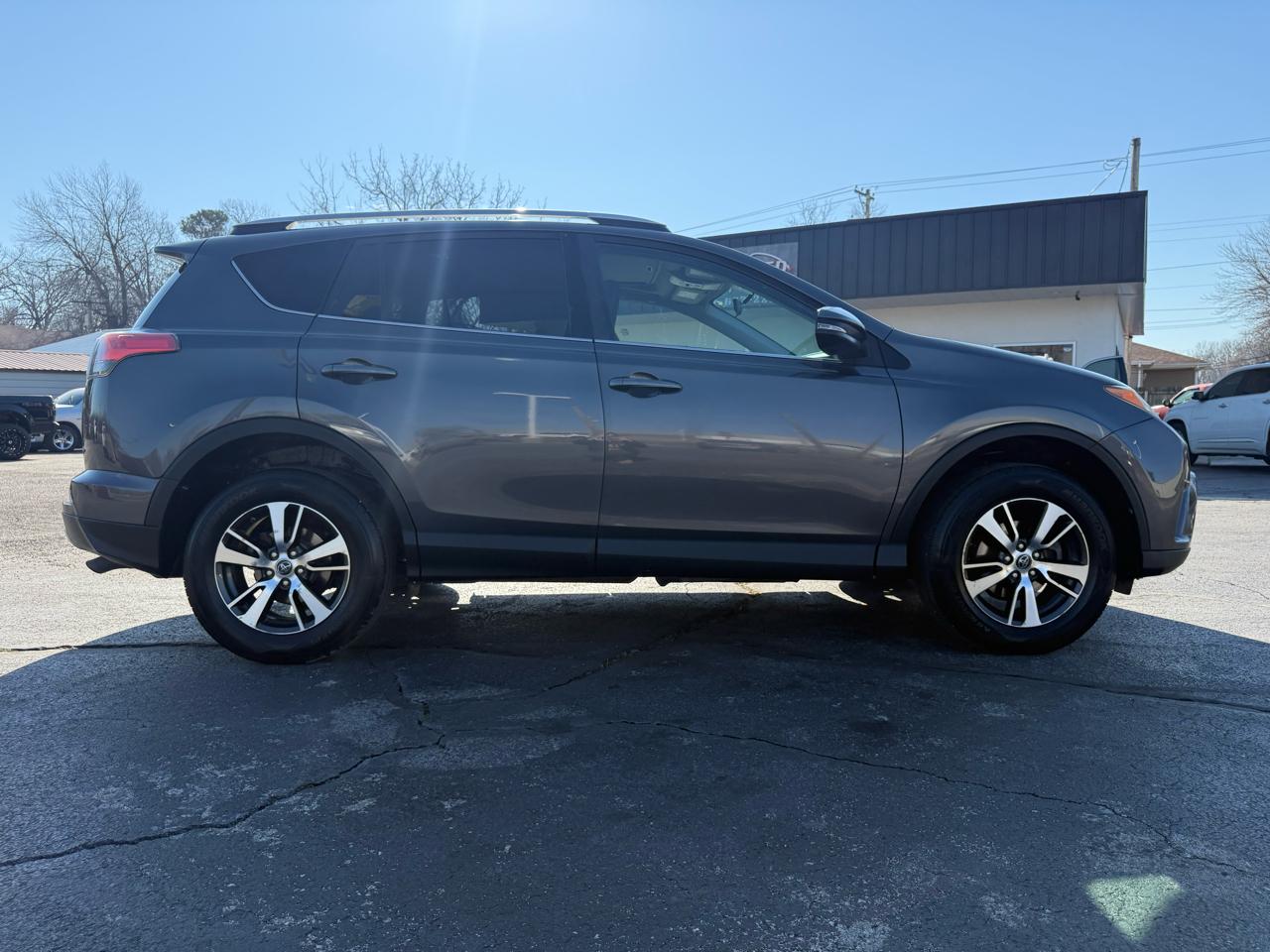 Toyota RAV4 XLE AWD 2016