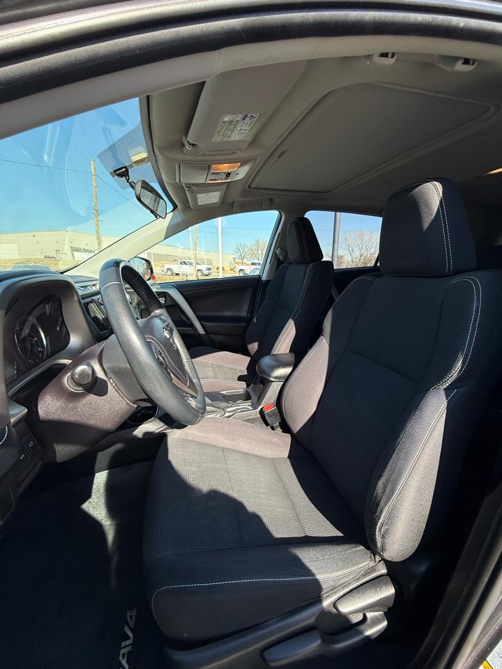 Toyota RAV4 XLE AWD 2016