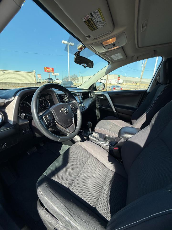Toyota RAV4 XLE AWD 2016