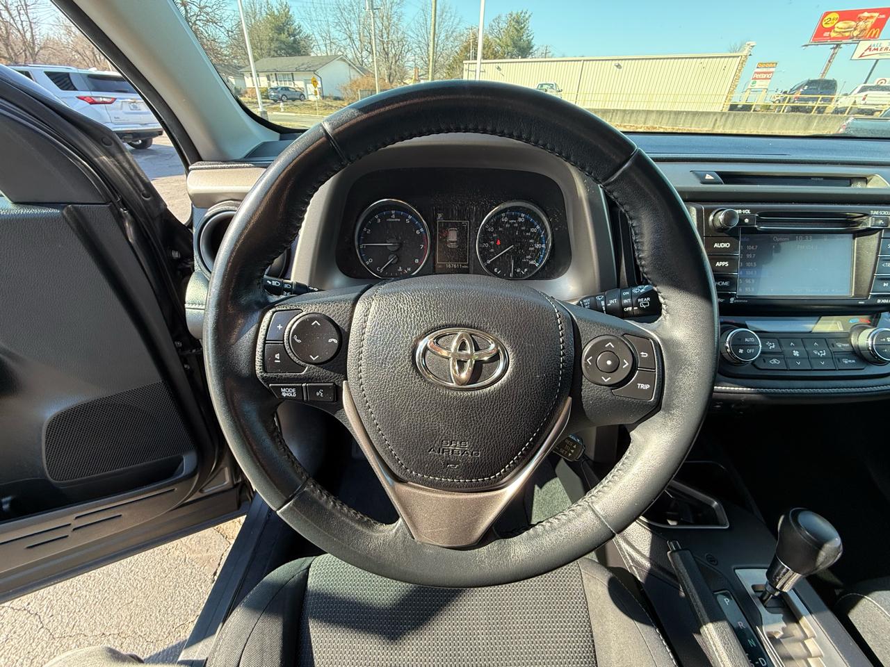 Toyota RAV4 XLE AWD 2016