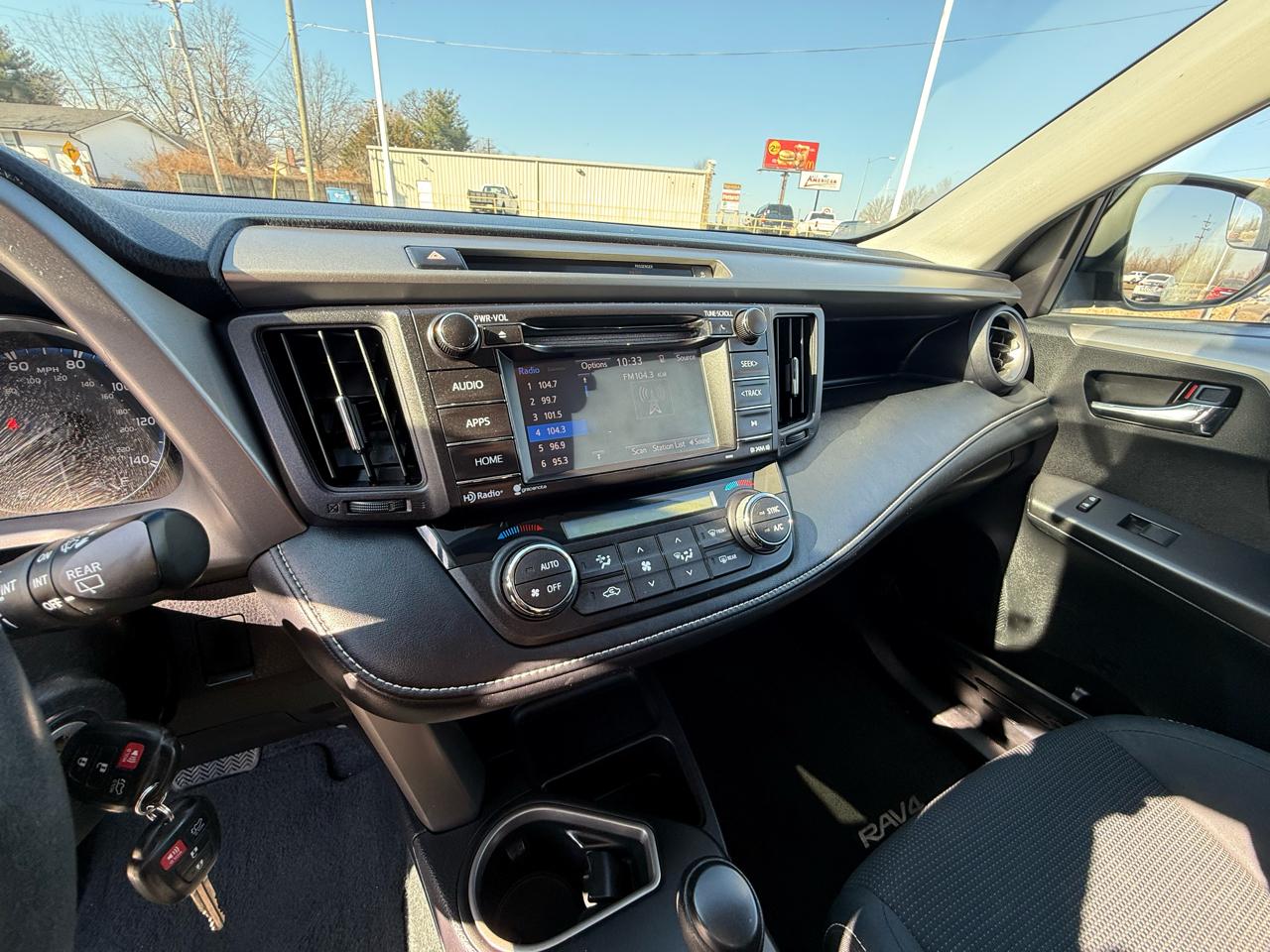 Toyota RAV4 XLE AWD 2016