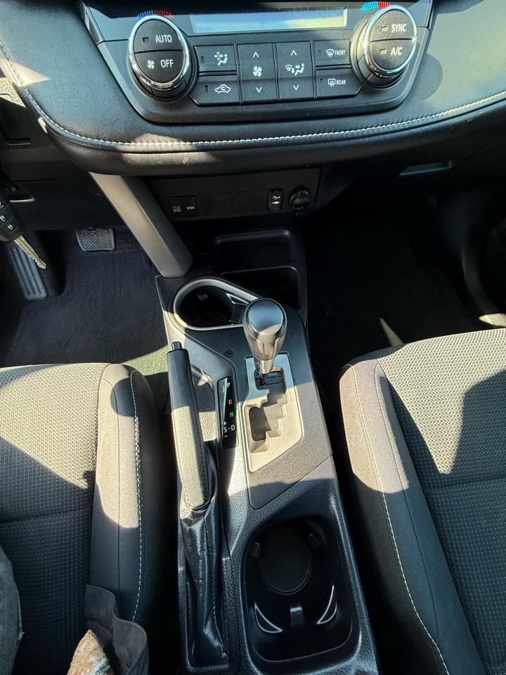 Toyota RAV4 XLE AWD 2016