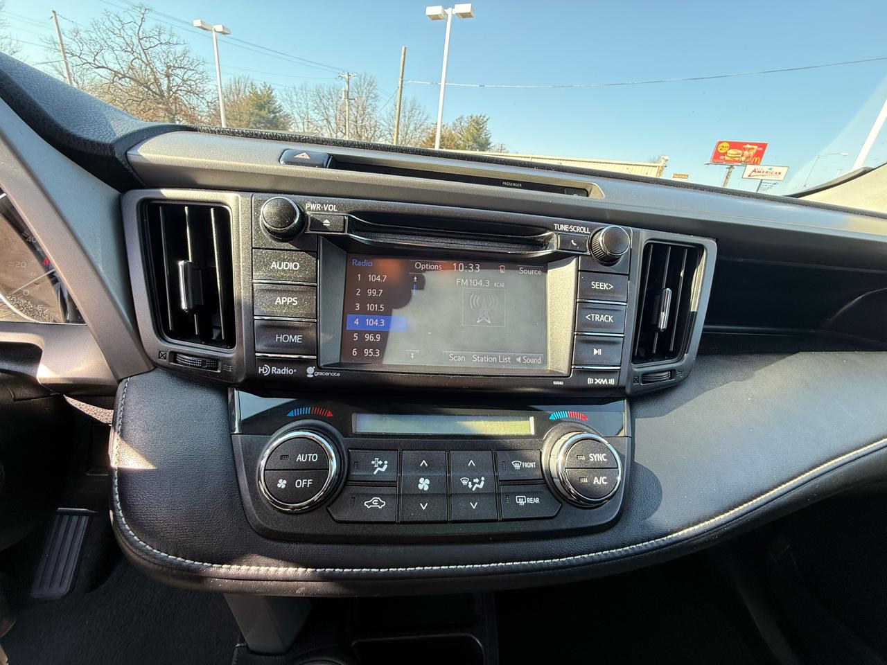 Toyota RAV4 XLE AWD 2016