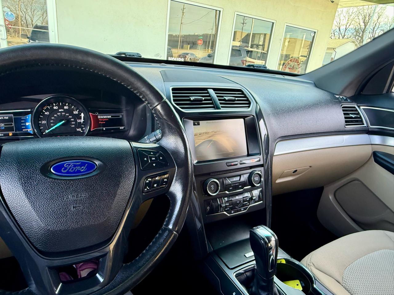 Ford Explorer XLT FWD 2016