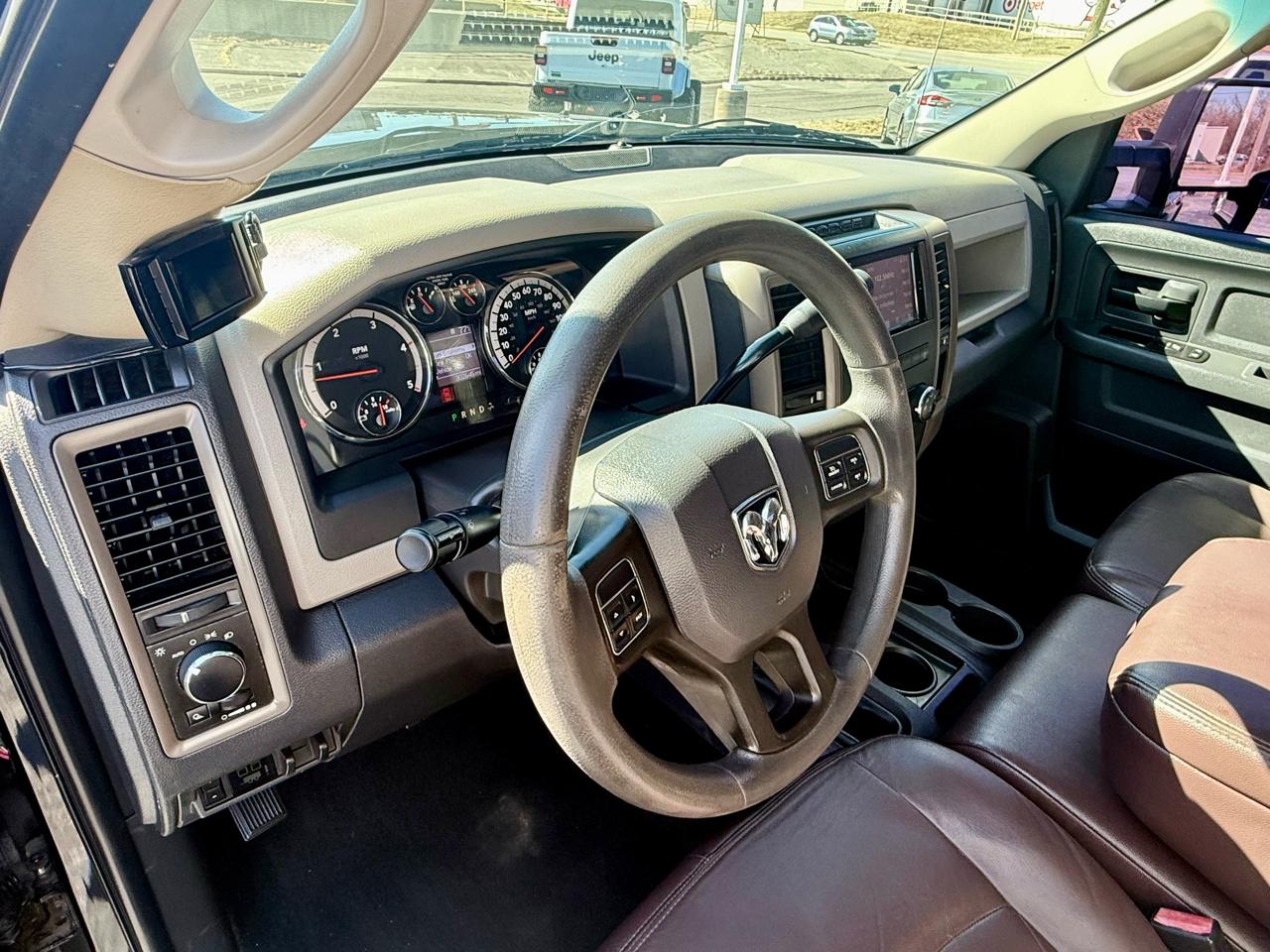 RAM 2500 ST Crew Cab SWB 4WD 2012