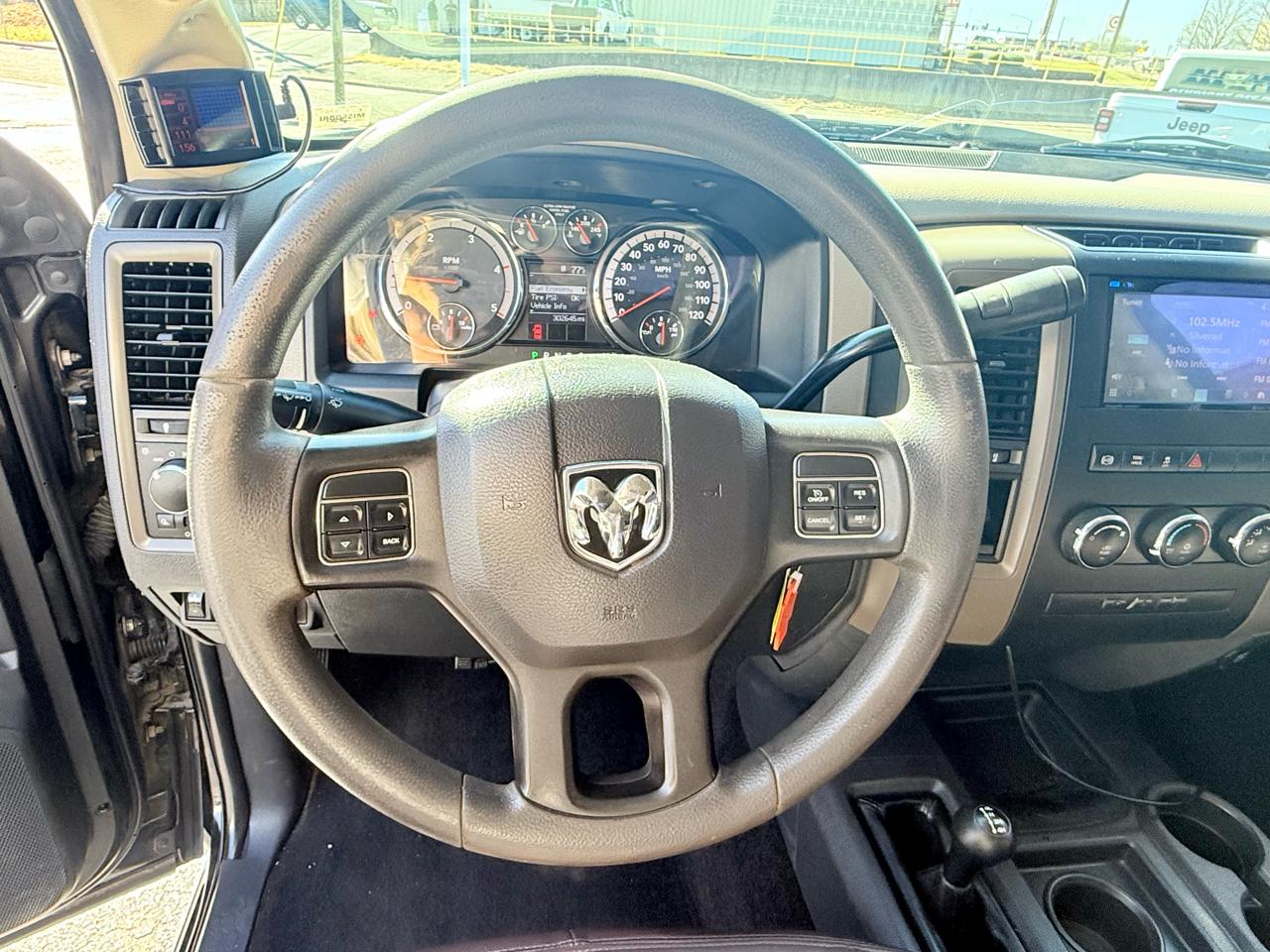 RAM 2500 ST Crew Cab SWB 4WD 2012