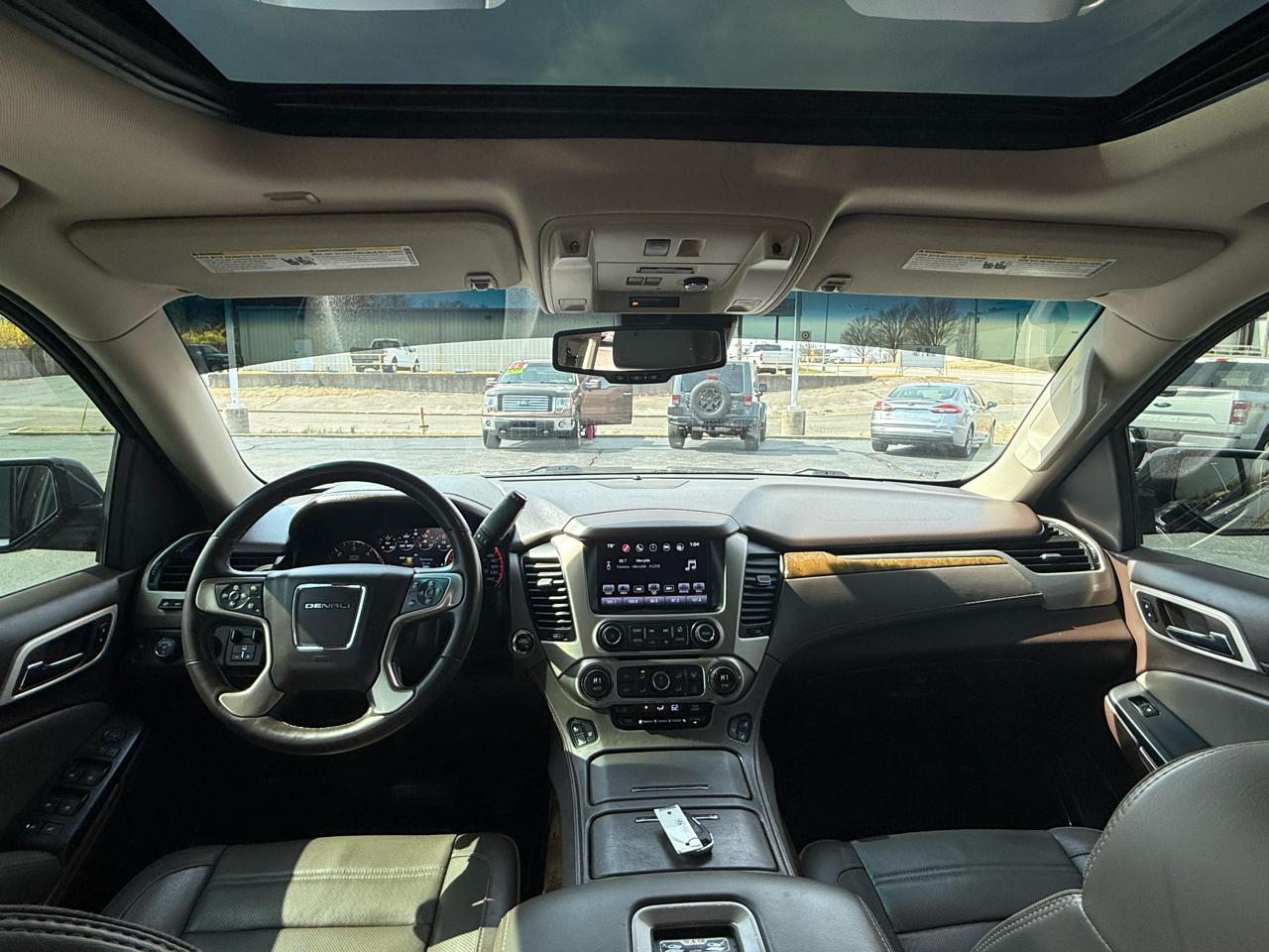 GMC Yukon Denali 4WD 2016