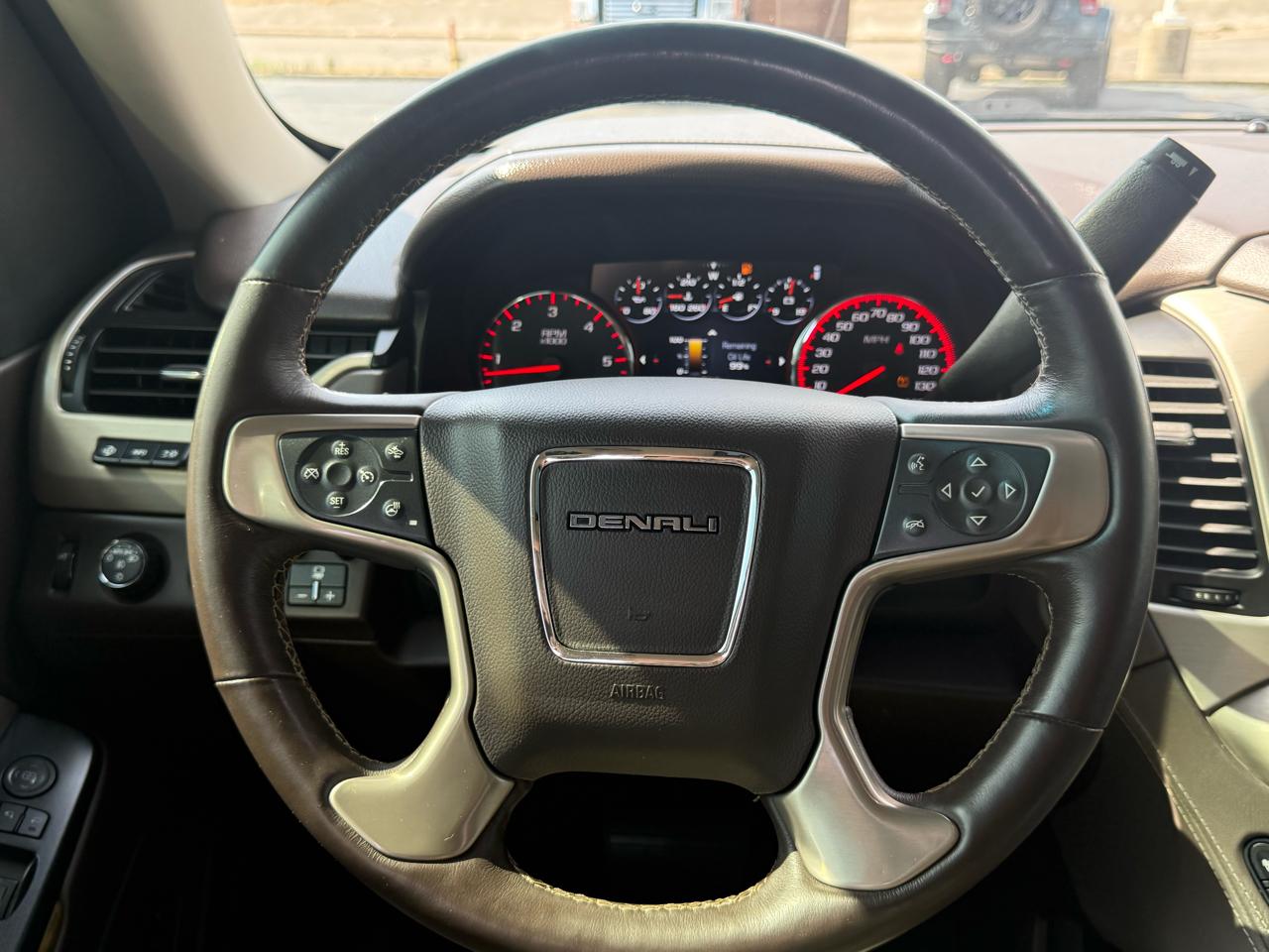 GMC Yukon Denali 4WD 2016