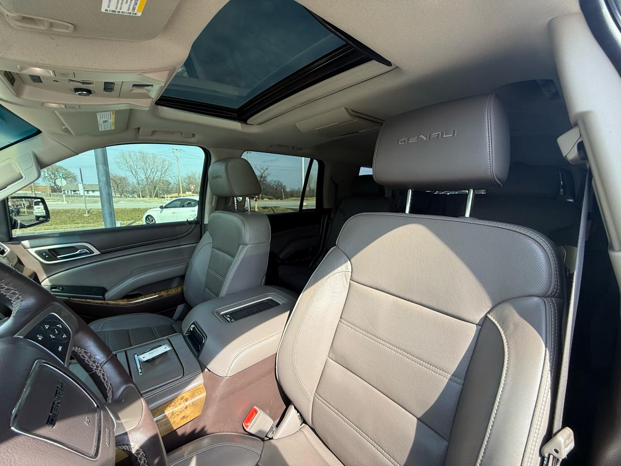 GMC Yukon Denali 4WD 2016
