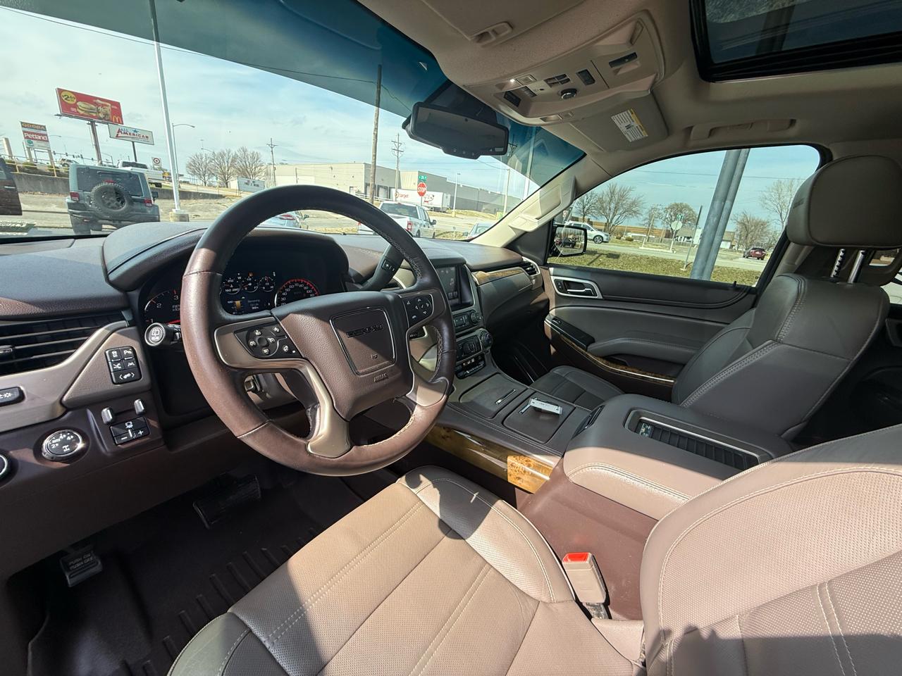 GMC Yukon Denali 4WD 2016