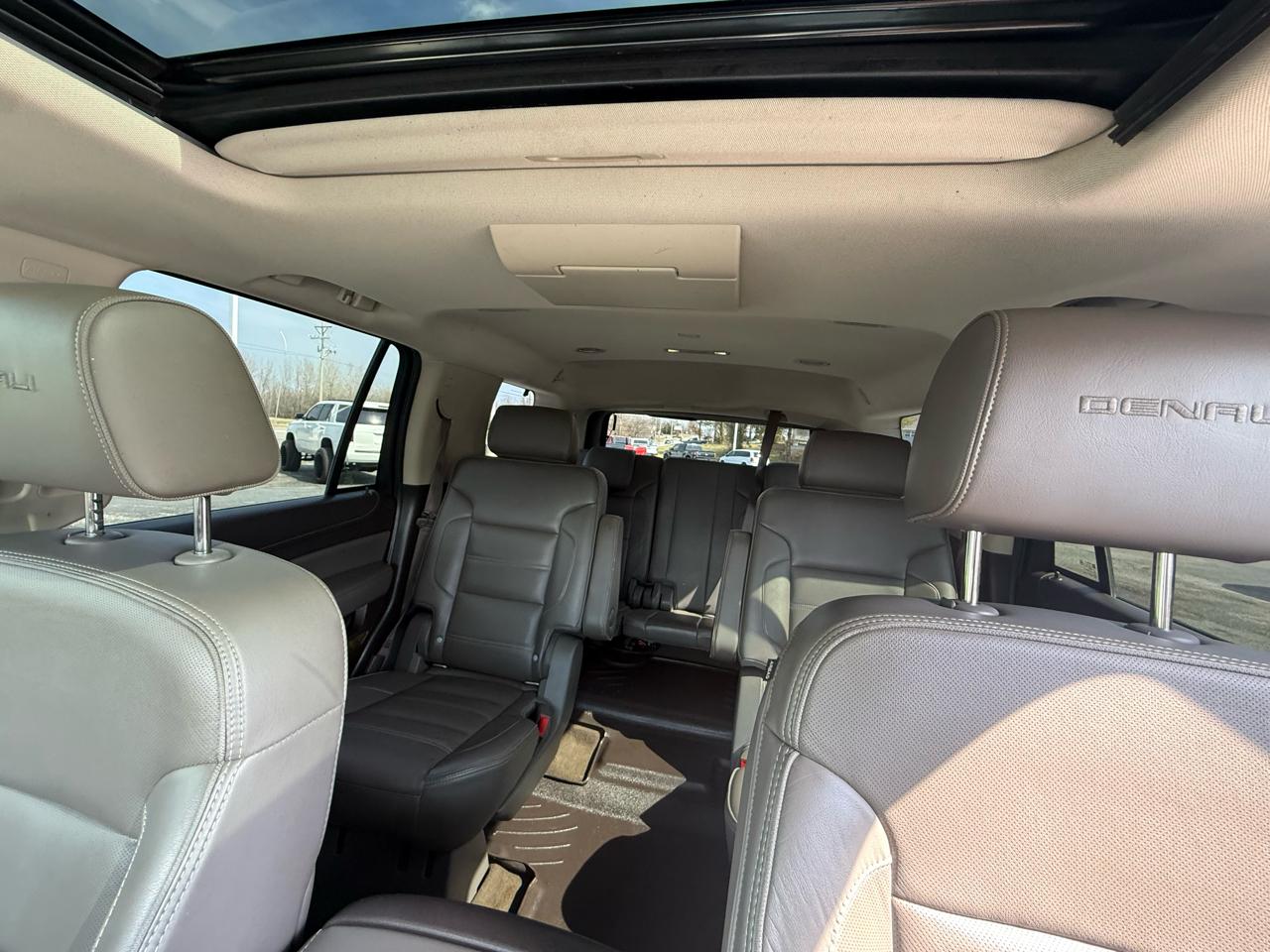 GMC Yukon Denali 4WD 2016