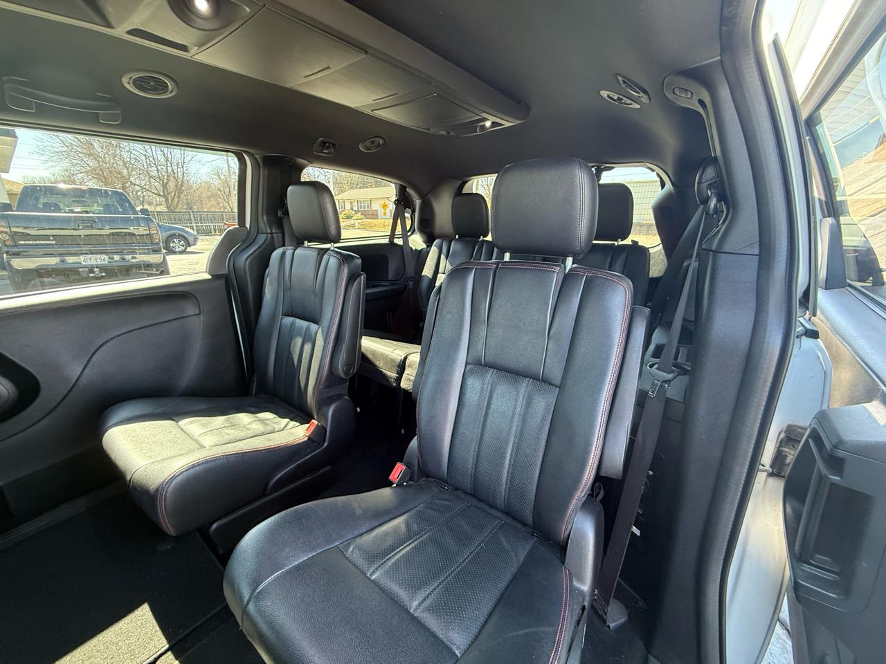 Dodge Grand Caravan R/T 2016