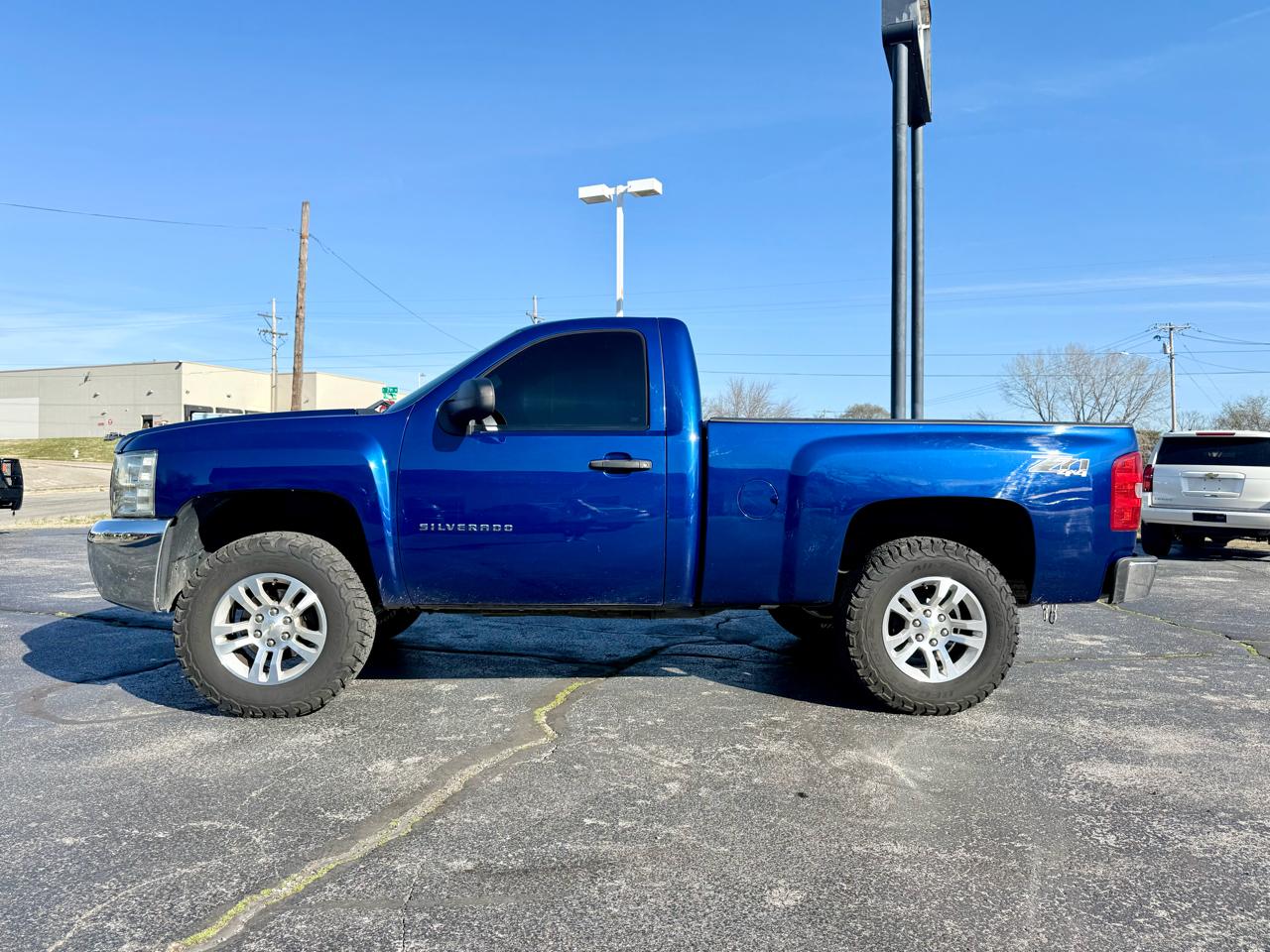 Chevrolet Silverado 1500 4WD Reg Cab 119.0" LT 2013