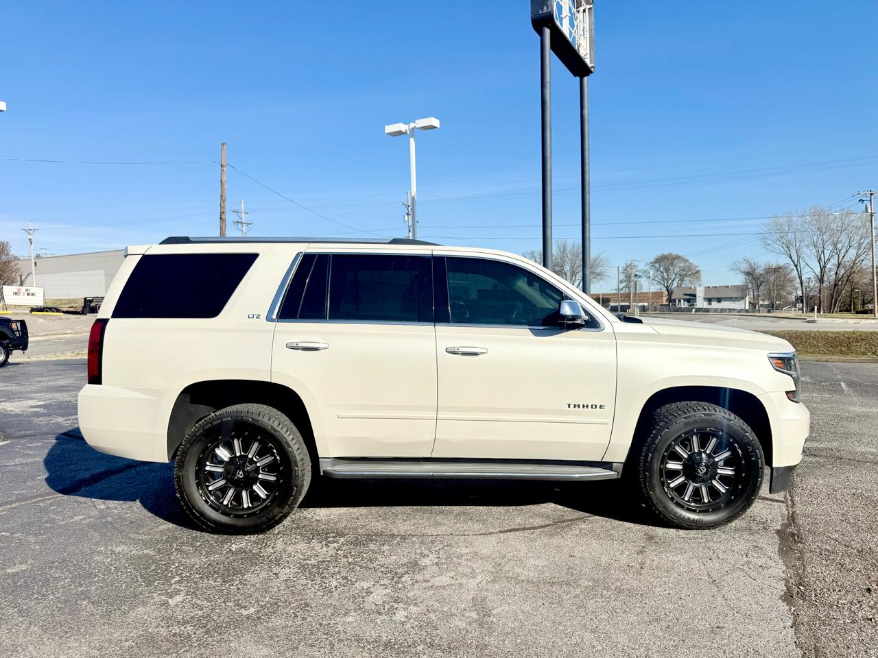 Chevrolet Tahoe LTZ 4WD 2015