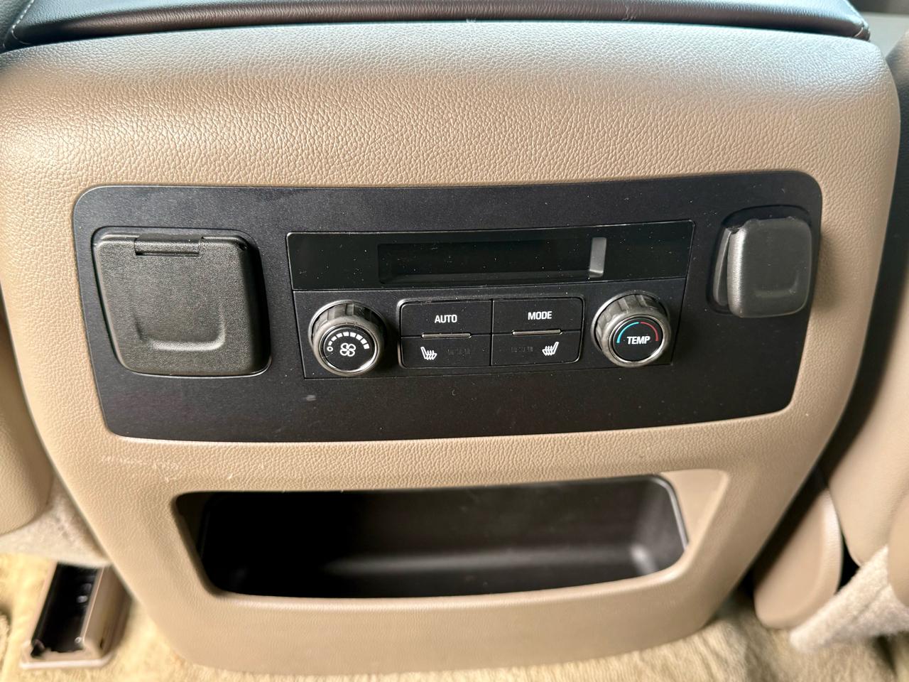 Chevrolet Tahoe LTZ 4WD 2015