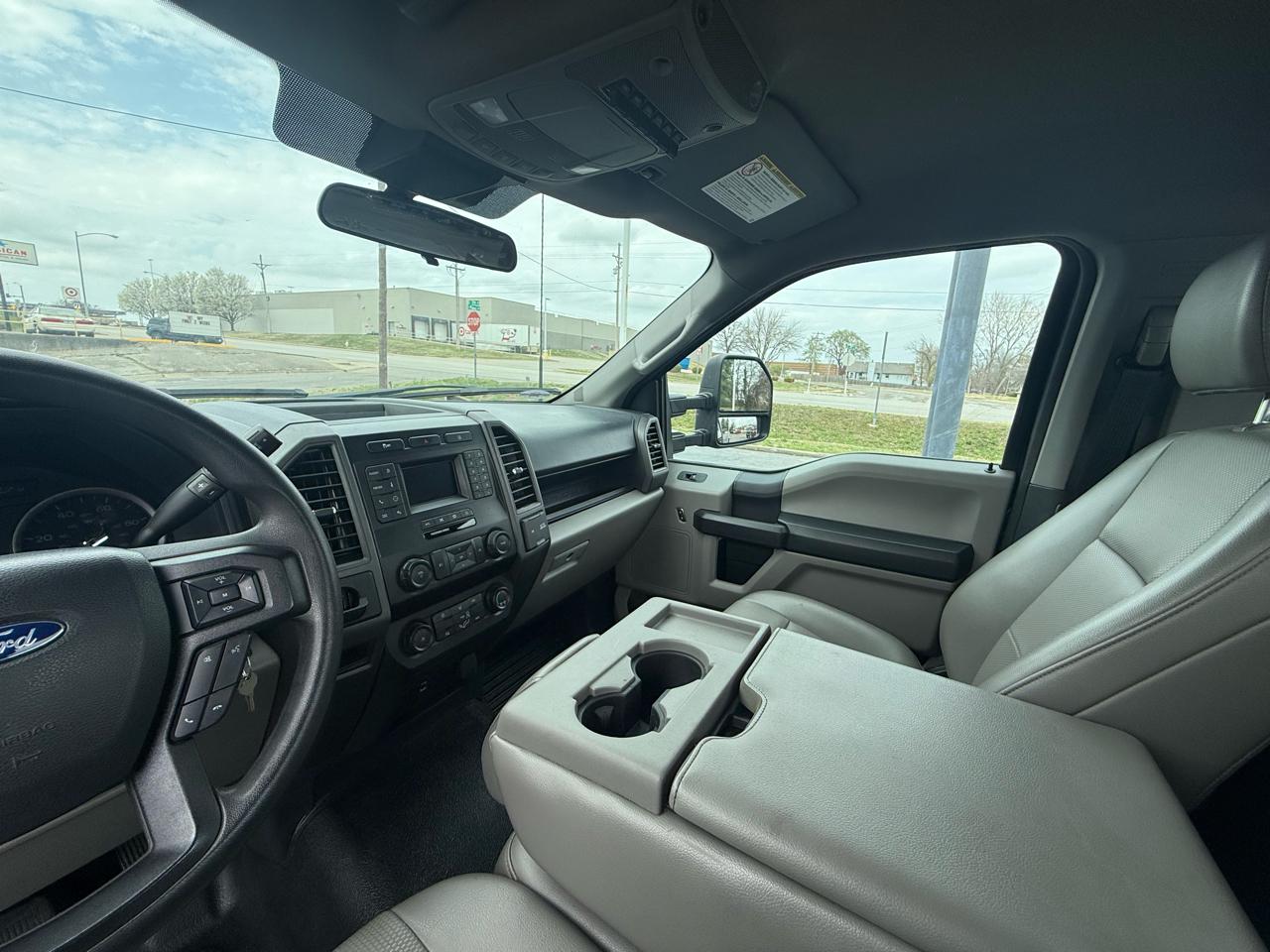 Ford F-550 Regular Cab DRW 2WD 2022