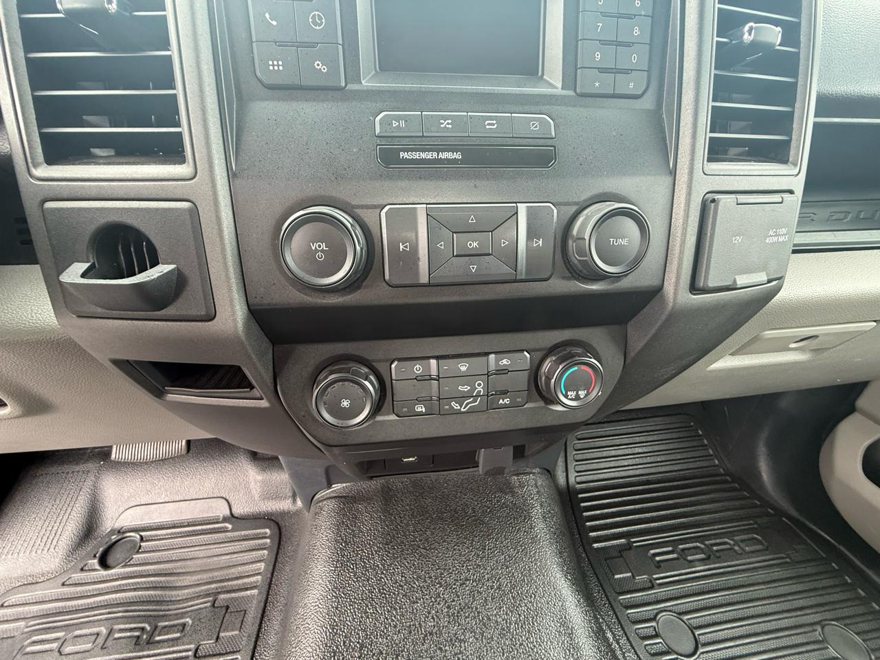 Ford F-550 Regular Cab DRW 2WD 2022