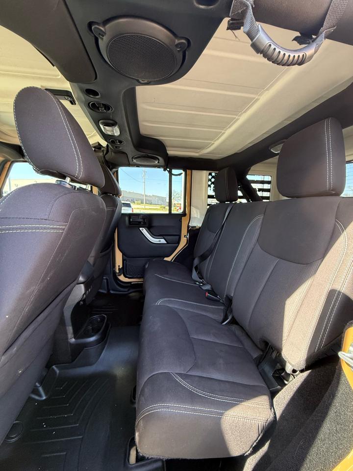 Jeep Wrangler Unlimited Sahara 4WD 2014