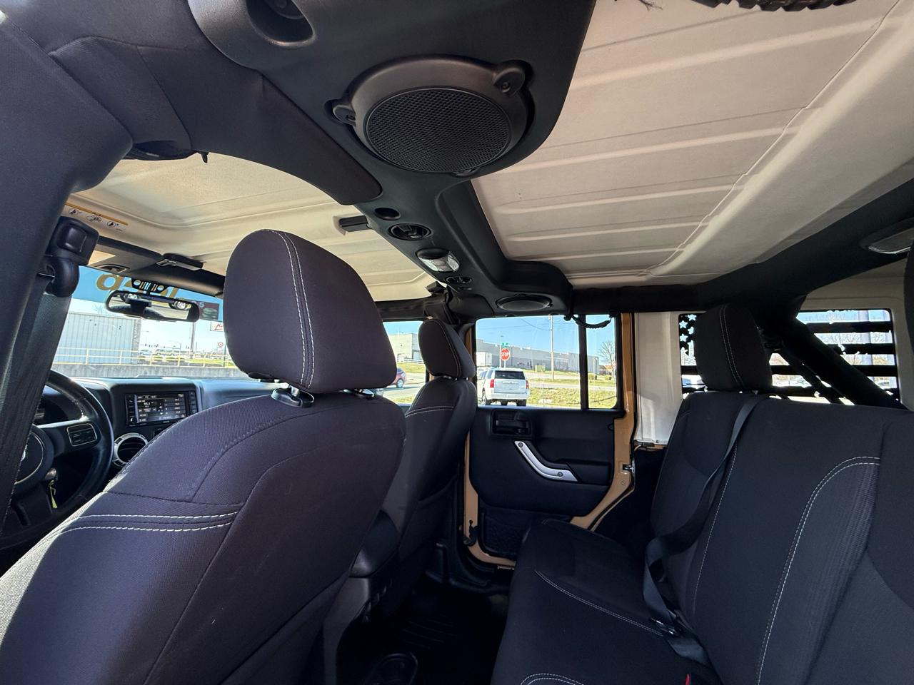 Jeep Wrangler Unlimited Sahara 4WD 2014