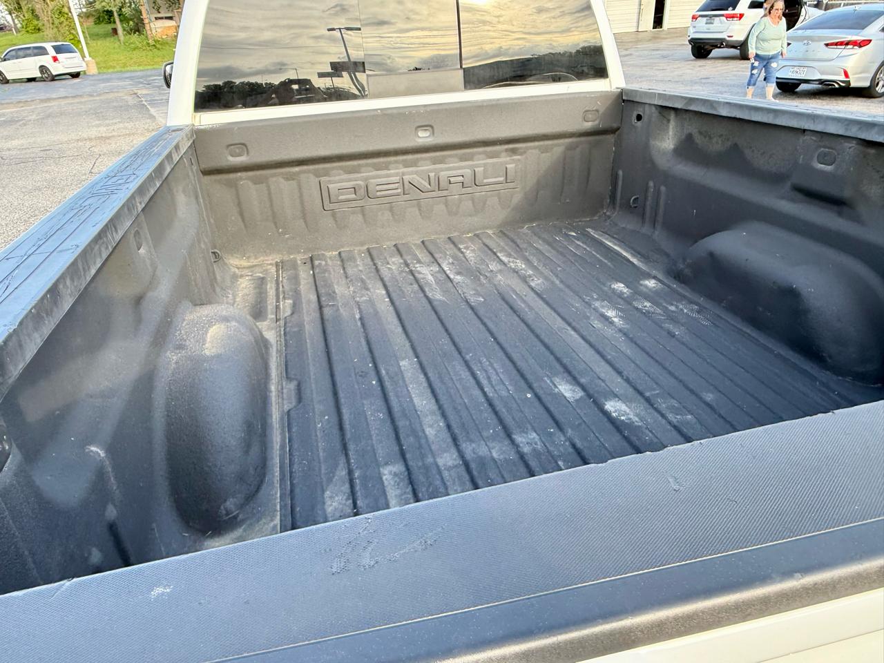 GMC Sierra 2500HD Denali Crew Cab 4WD 2016