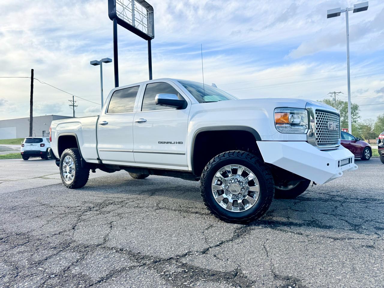 GMC Sierra 2500HD Denali Crew Cab 4WD 2016