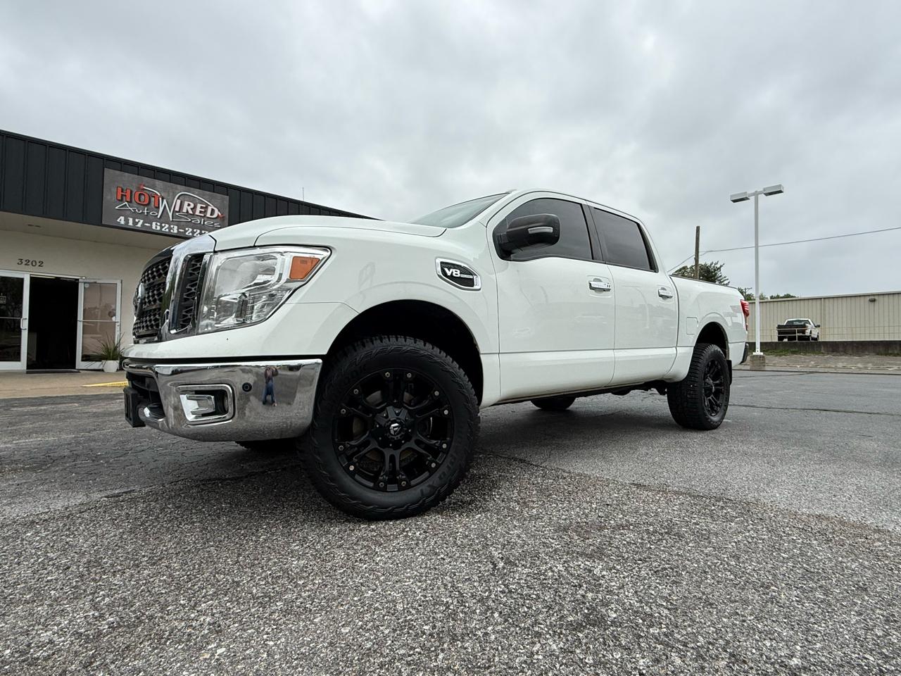 2017 Nissan Titan Platinum Reserve Crew Cab 4WD
