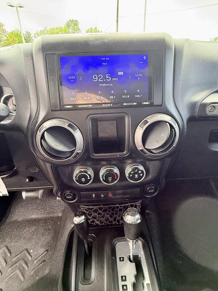 Jeep Wrangler Unlimited Sport 4WD 2014