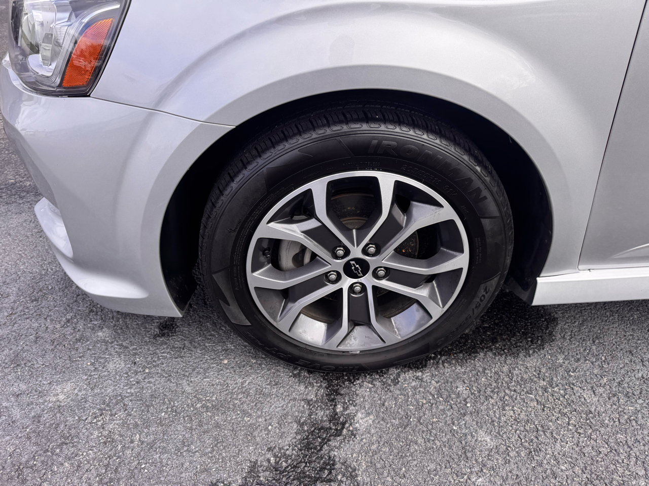 Chevrolet Sonic LT Auto 5-Door 2020