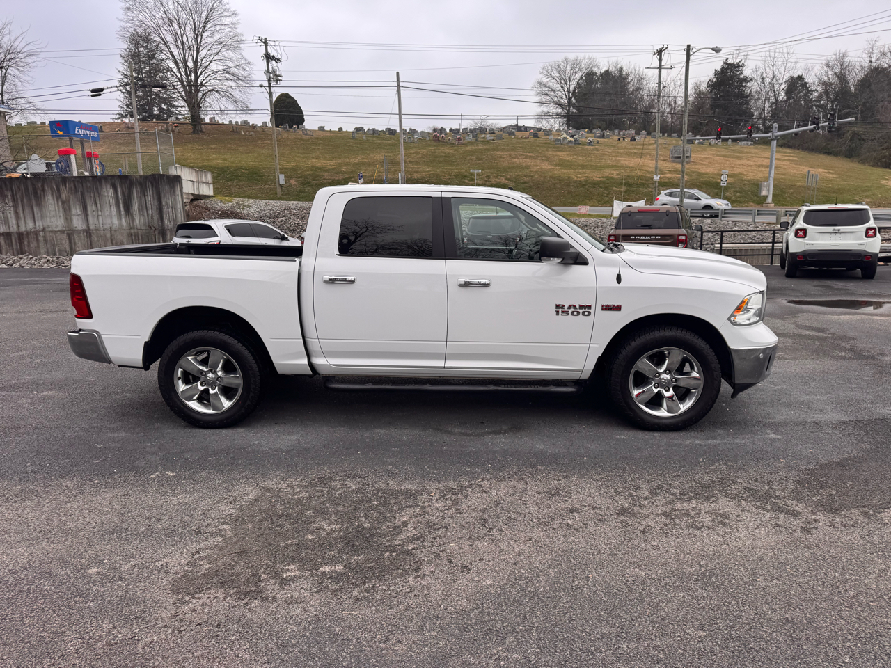 RAM 1500 SLT Crew Cab SWB 4WD 2018