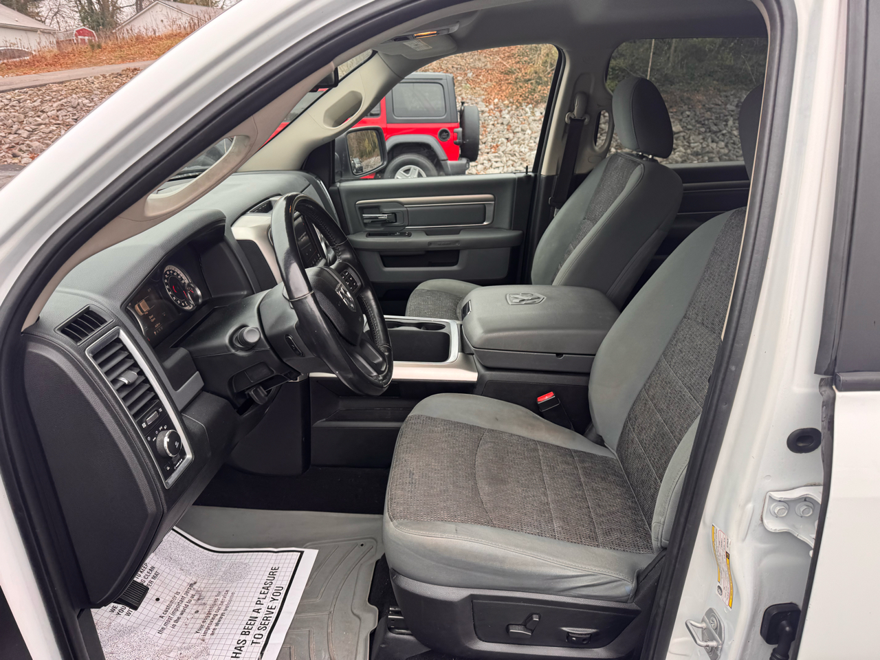 RAM 1500 SLT Crew Cab SWB 4WD 2018