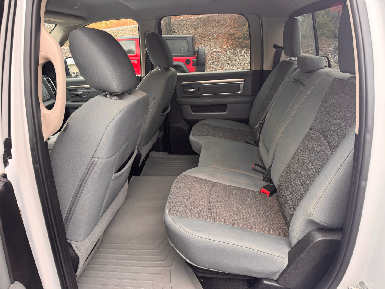 RAM 1500 SLT Crew Cab SWB 4WD 2018