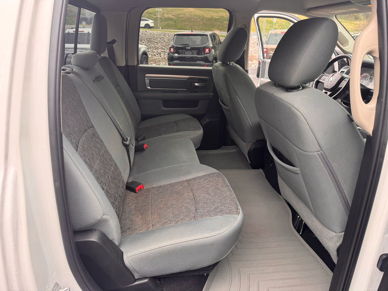 RAM 1500 SLT Crew Cab SWB 4WD 2018