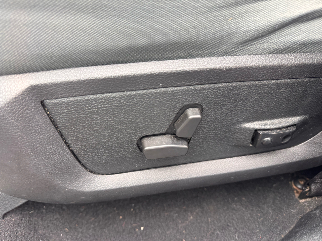 RAM 1500 SLT Crew Cab SWB 4WD 2018