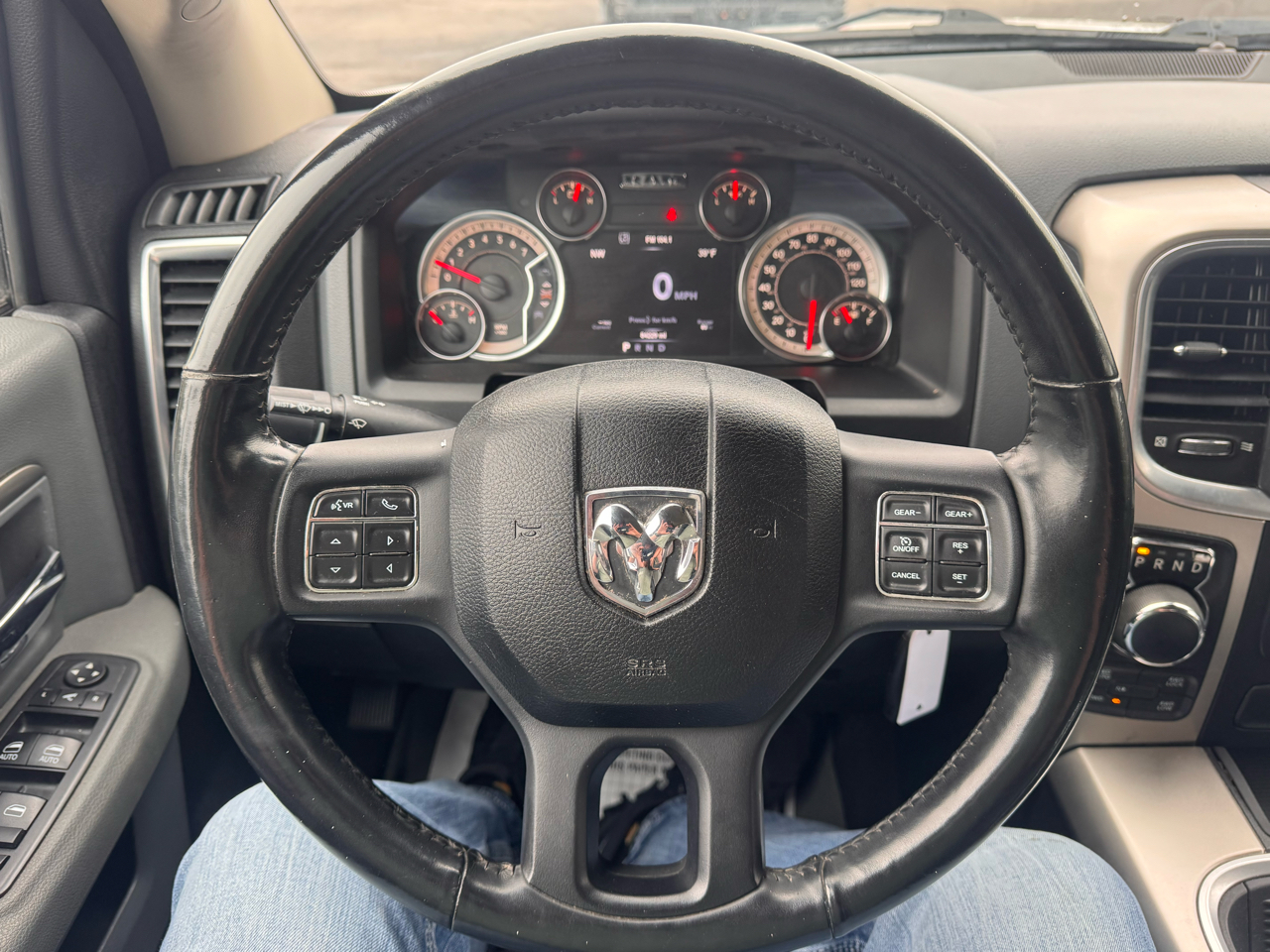 RAM 1500 SLT Crew Cab SWB 4WD 2018