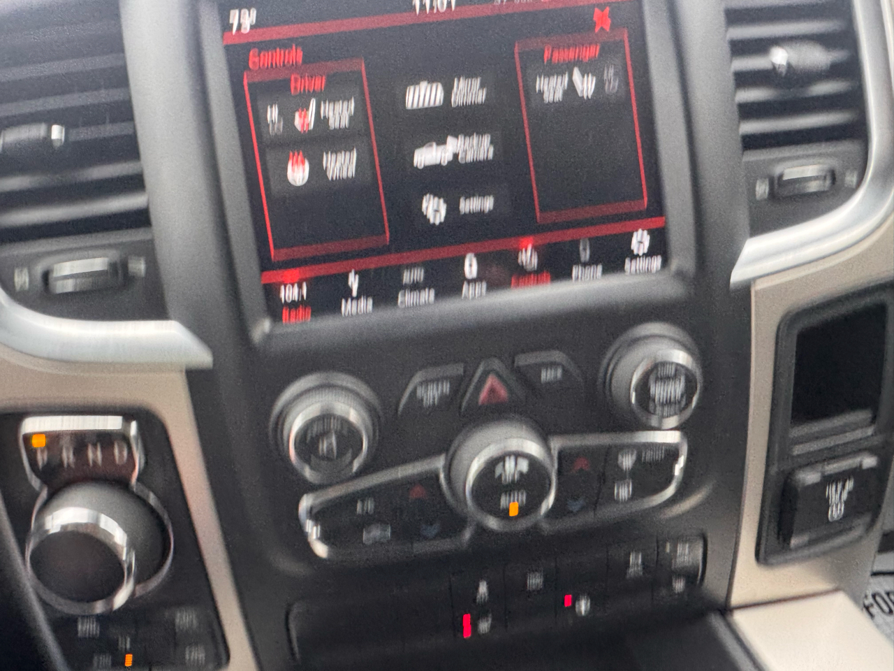 RAM 1500 SLT Crew Cab SWB 4WD 2018