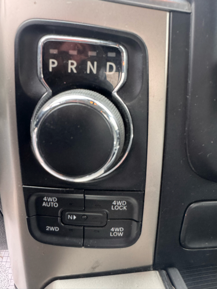 RAM 1500 SLT Crew Cab SWB 4WD 2018