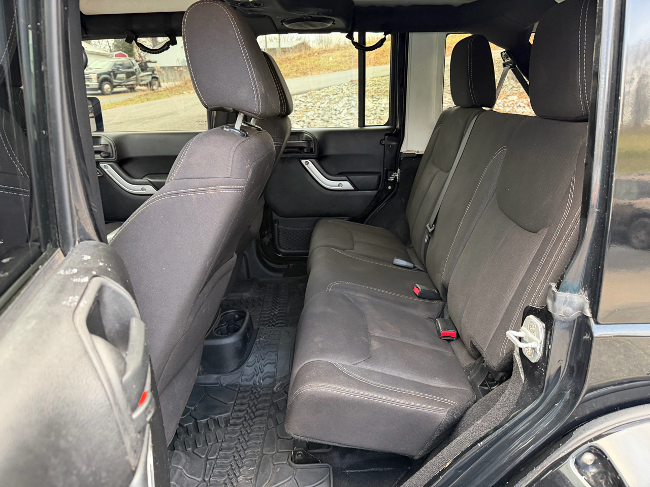 Jeep Wrangler Unlimited Sahara 4WD 2013