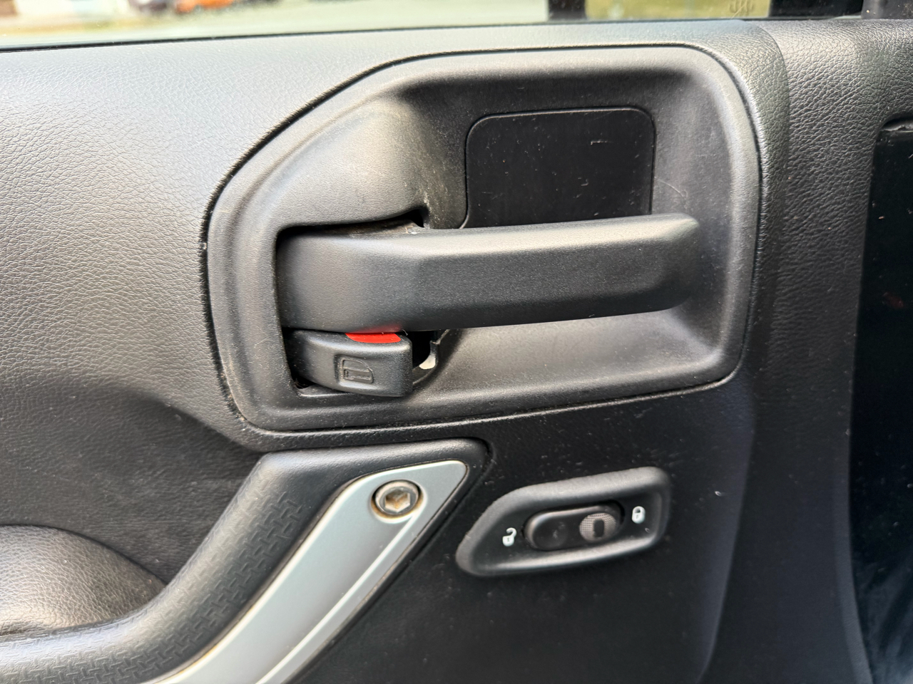 Jeep Wrangler Unlimited Sahara 4WD 2013