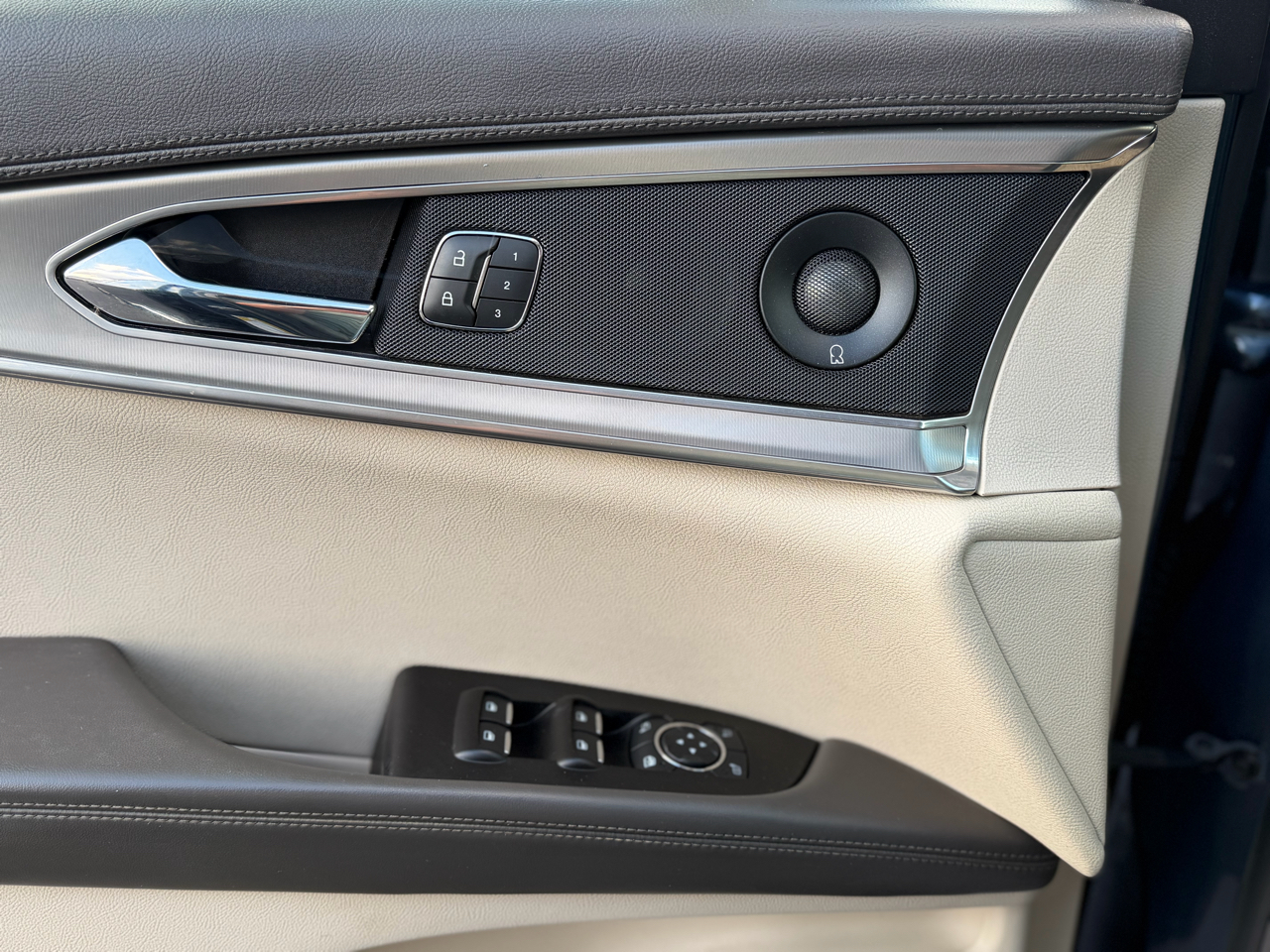 Lincoln Nautilus Reserve AWD 2019