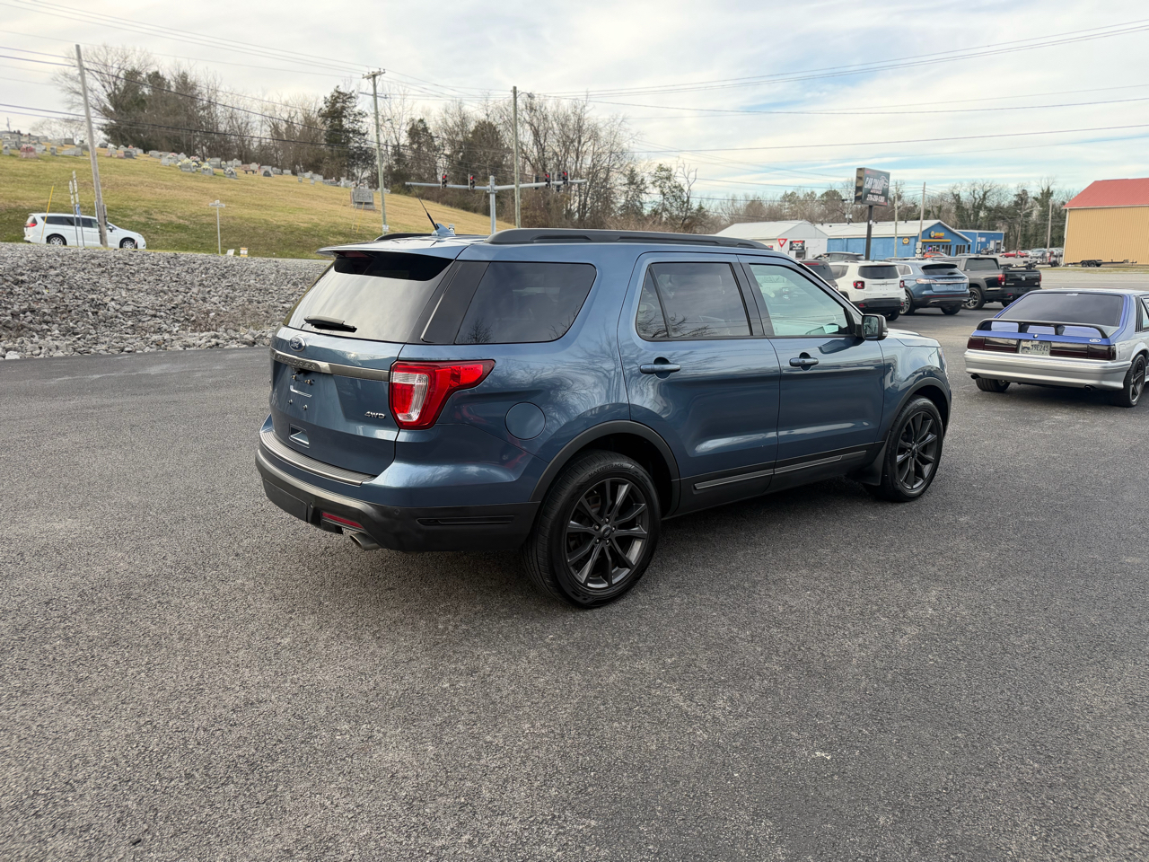 Ford Explorer XLT 4WD 2018
