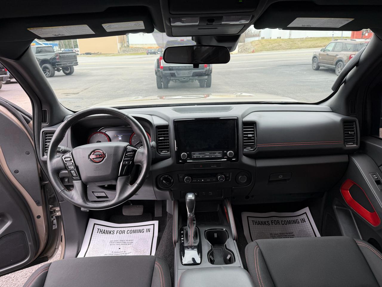 Nissan Frontier PRO-4X Crew Cab 4WD 2023