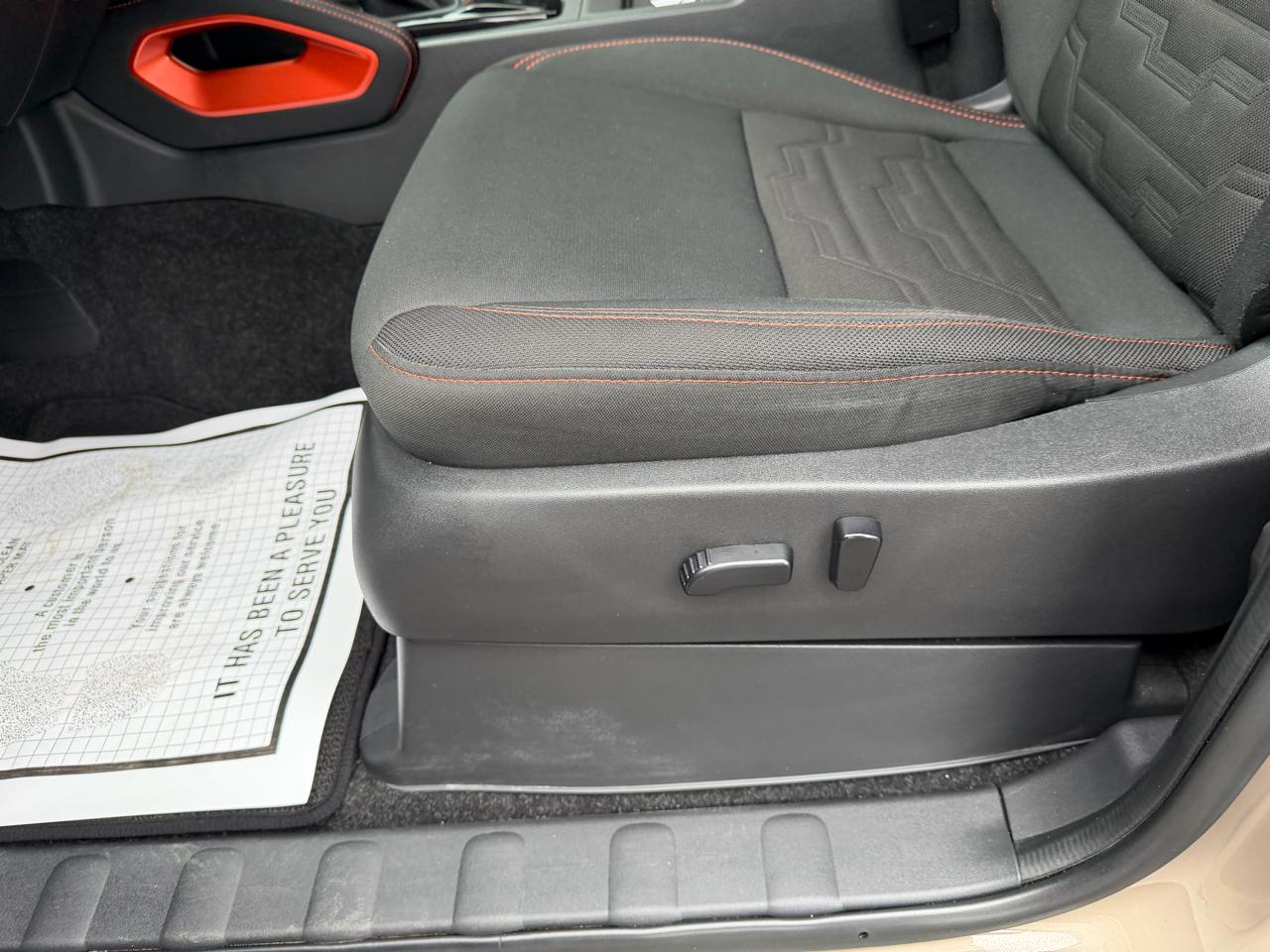 Nissan Frontier PRO-4X Crew Cab 4WD 2023