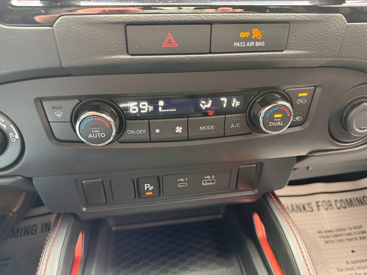 Nissan Frontier PRO-4X Crew Cab 4WD 2023