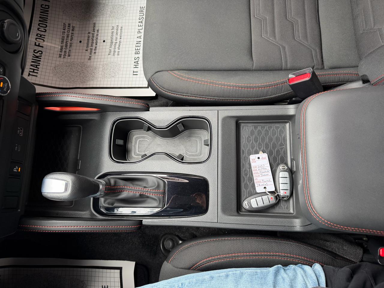 Nissan Frontier PRO-4X Crew Cab 4WD 2023