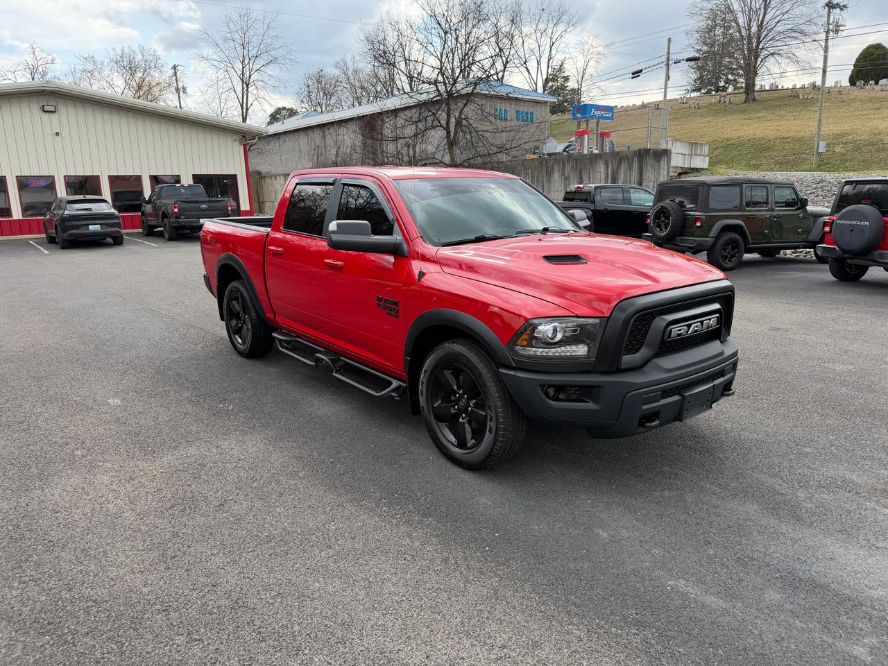 RAM 1500 Classic Warlock 4x4 Crew Cab 5'7" Box 2022