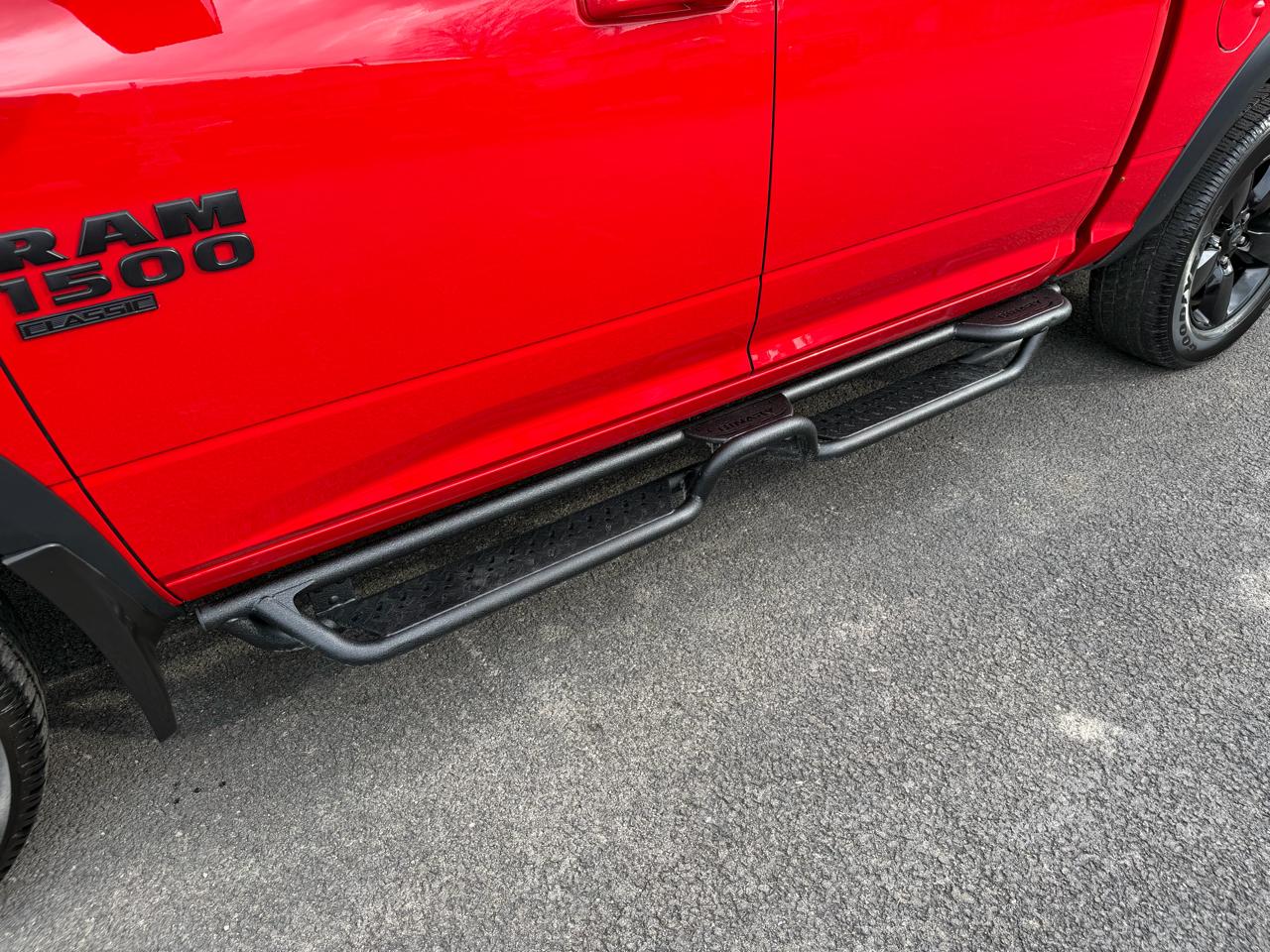 RAM 1500 Classic Warlock 4x4 Crew Cab 5'7" Box 2022