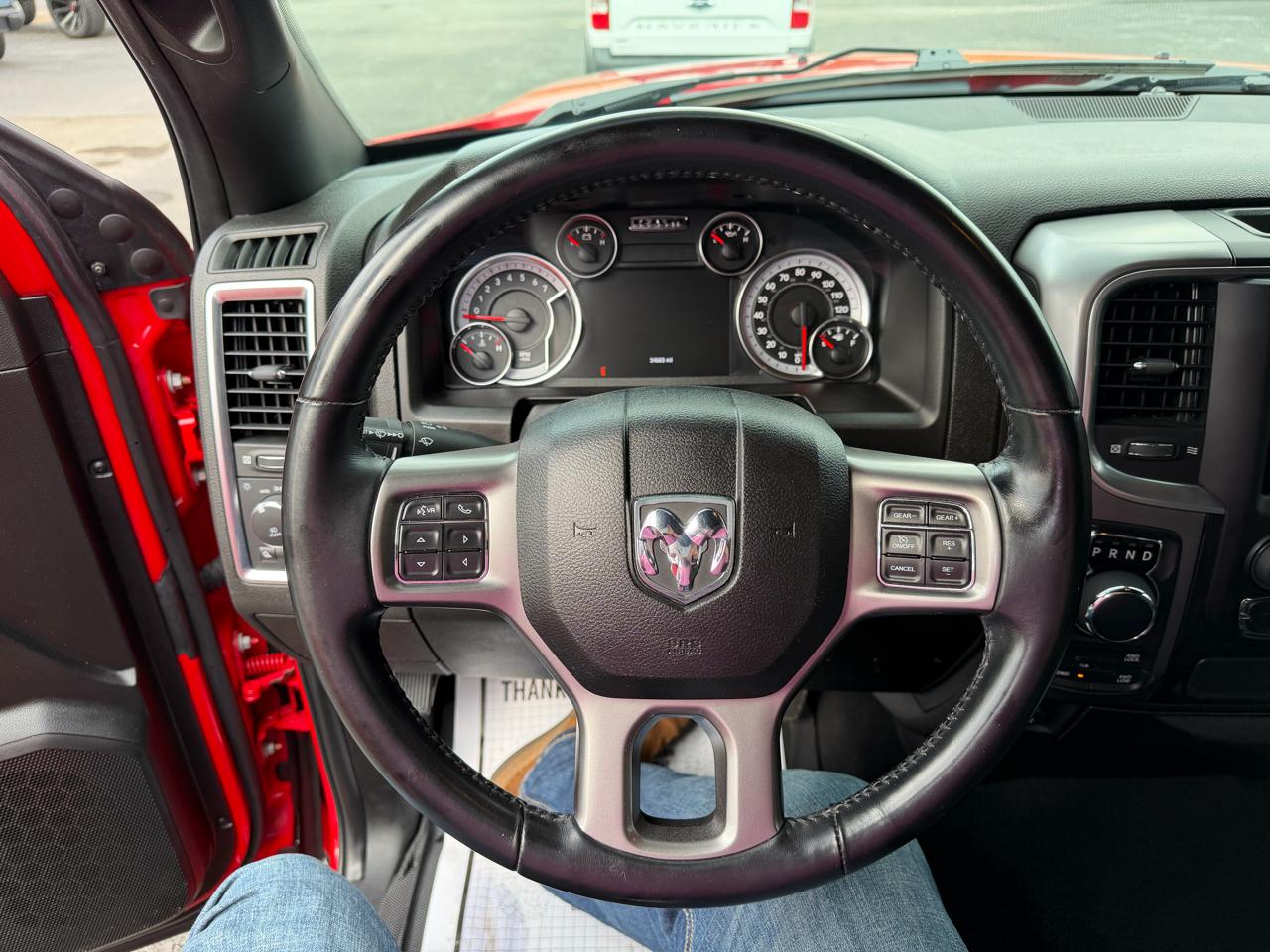 RAM 1500 Classic Warlock 4x4 Crew Cab 5'7" Box 2022