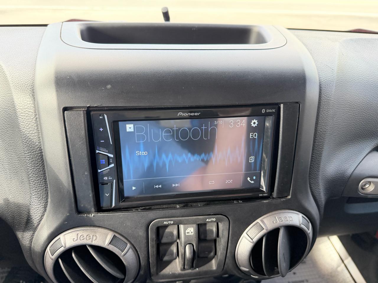 Jeep Wrangler Unlimited Sport 4WD 2012