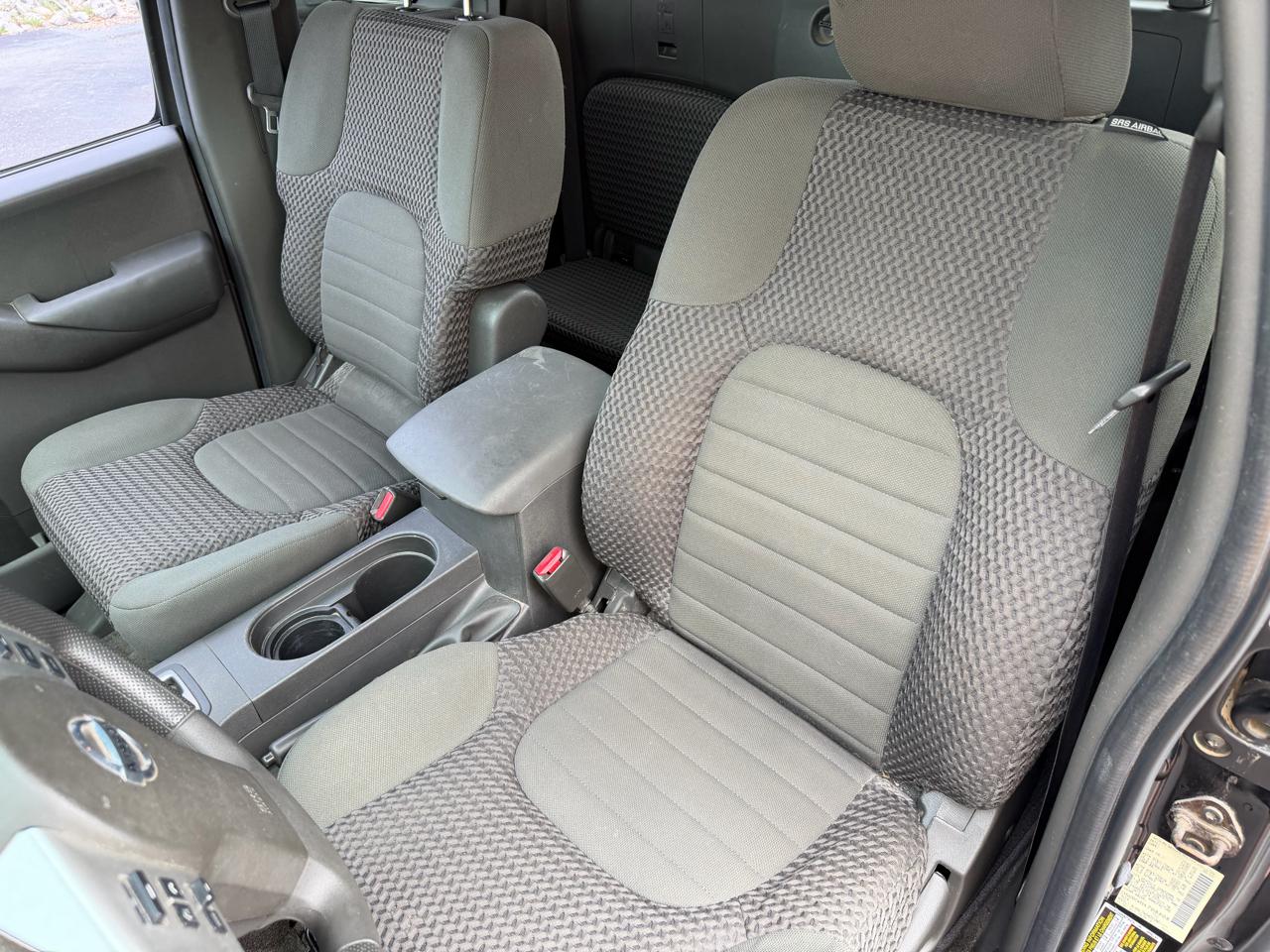 Nissan Frontier 4WD King Cab Auto SV 2014